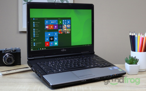 Fujitsu LifeBook S752 / 14" HD / i3 / 4GB / 500GB / W10 Fujitsu LifeBook S752 / 14" HD / i3 / 4GB / 500GB / W10